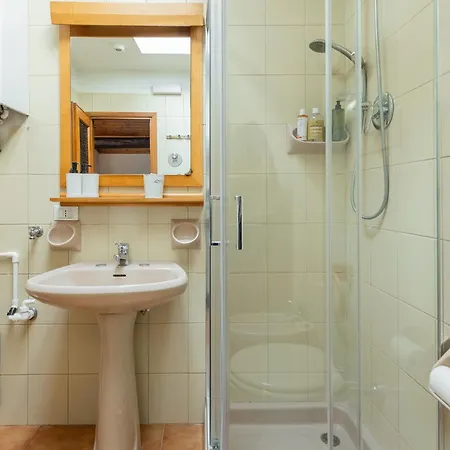 Mansarda Sant Orsola Gasthof 3*